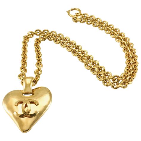 chanel choker heart